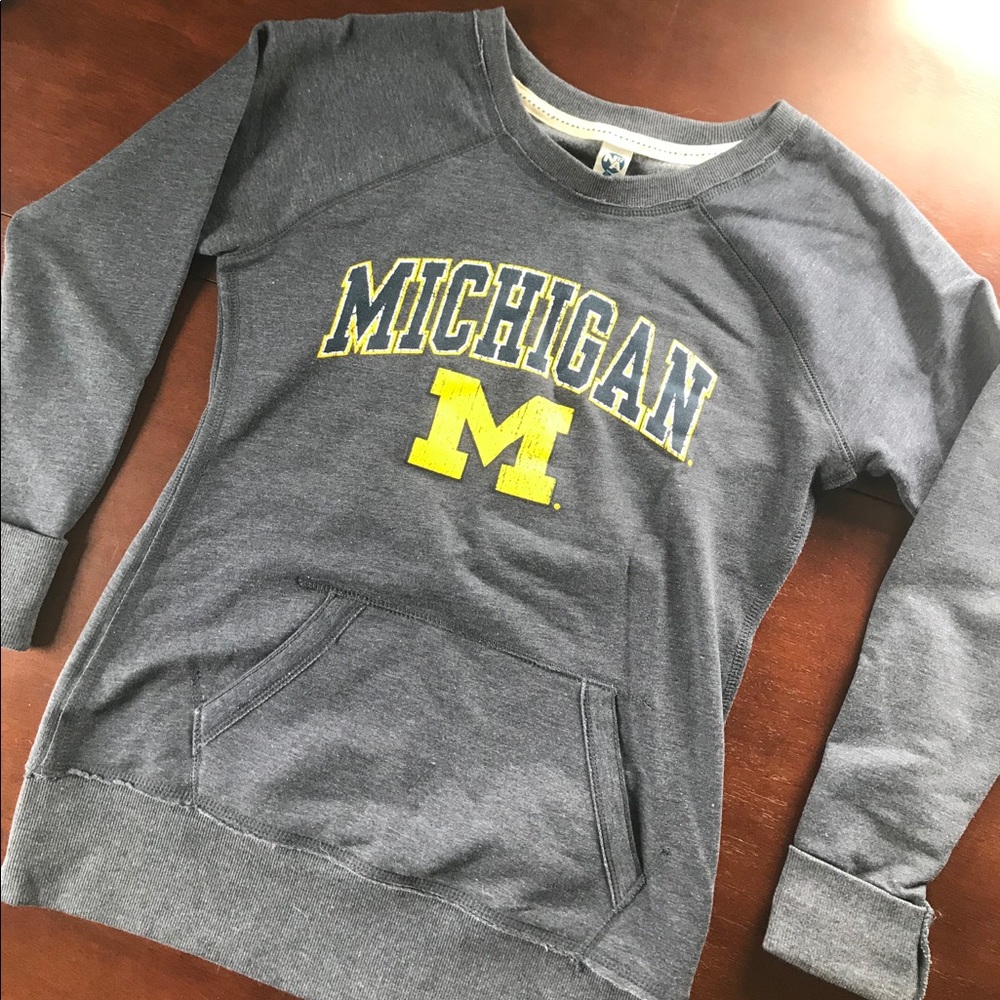 MICHIGAN Crew Neck